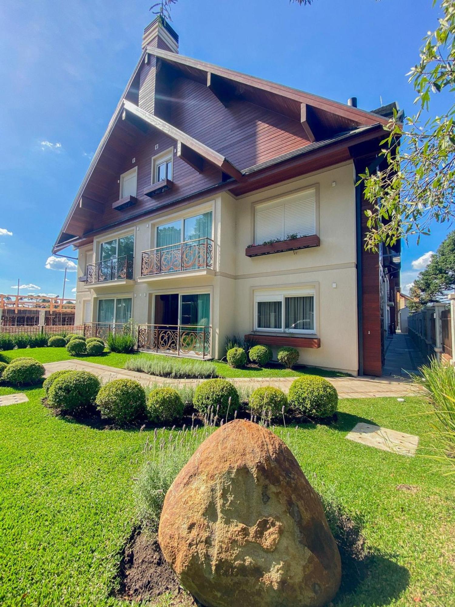 Rosa Edificio Vivere Canela Oda fotoğraf
